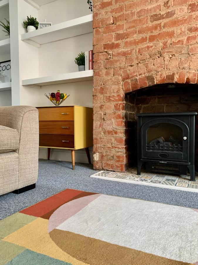 Contemporary 2 Bedroom Victorian Town House - Sleeps Up To 6 Kimberley  Extérieur photo