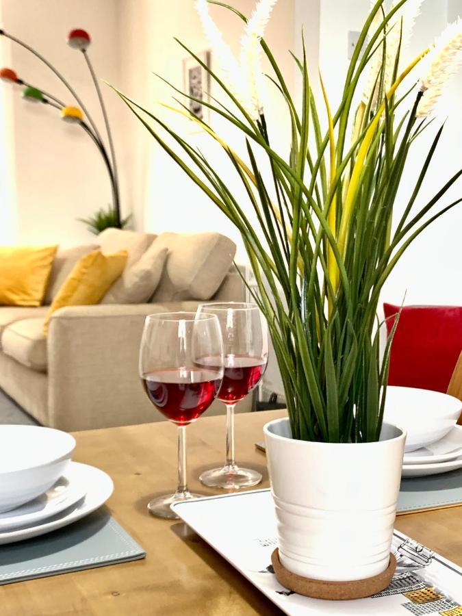 Contemporary 2 Bedroom Victorian Town House - Sleeps Up To 6 Kimberley  Extérieur photo