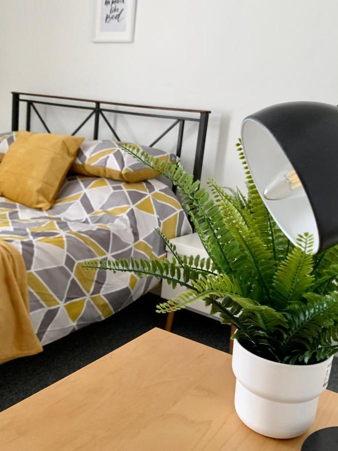 Contemporary 2 Bedroom Victorian Town House - Sleeps Up To 6 Kimberley  Extérieur photo