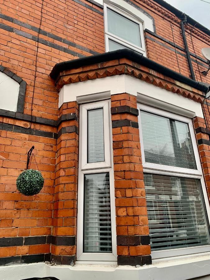 Contemporary 2 Bedroom Victorian Town House - Sleeps Up To 6 Kimberley  Extérieur photo